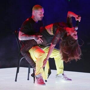 Anitta possui as músicas 'Downtown' e 'Ginza' em parceria com J Balvin