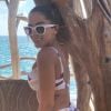 Anitta viaja ao México e posa com modelos de biquínis inspiradores