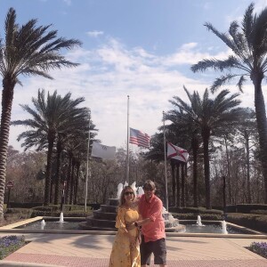 Eliana e o noivo, Adriano Ricco, estão curtindo dias românticos na Florida, nos EUA