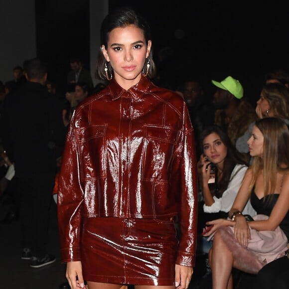 Bruna Marquezine prestigia desfile da marca John John no NYFW, nesta terça-feira, 12 de fevereiro de 2019