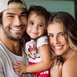 Deborah Secco prevê que a filha, Maria Flor, singa na carreira artística: 'Vai ser youtube'