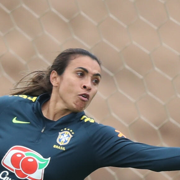 Marta mostra todo seu talento dentro e fora de campo. A jogadora adora mostrar, em vídeos nas suas redes sociais, seu lado musical.