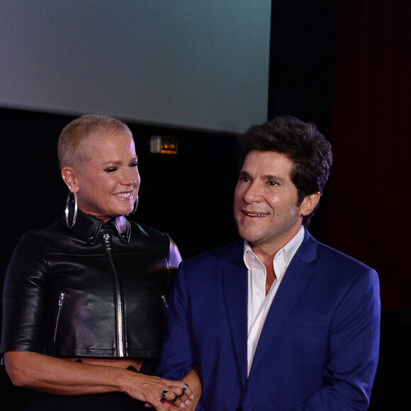 Xuxa colocou o papo em dia com Daniel na pré-estreia de documentário do sertanejo