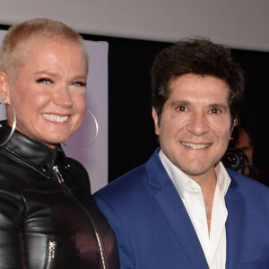 Xuxa e Daniel se encontraram na pré-estreia do documentário dos 30 anos de carreira do artista