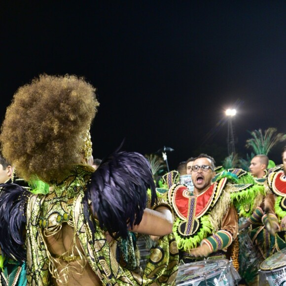 Viviane Araújo brilhou no Anhembi como rainha da Mancha Verde