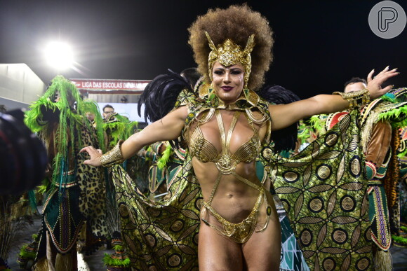 Carnaval 2018: Viviane Araújo sua biquíni fio-dental como princesa africana na Mancha Verde