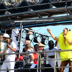 Ivete Sangalo não esconde nervosismo: 'Estou com dor de barriga'