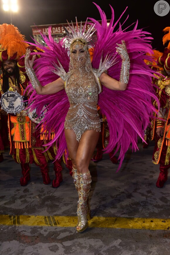 Sabrina Sato foi a rainha de bateria do desfile da Gaviões da Fiel, neste domingo de carnaval, 3 de março de 2019