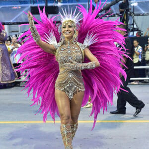 Sabrina Sato desfilou como rainha de bateria da Gaviões da Fiel no desfile de carnaval neste domingo, 3 de março de 2019