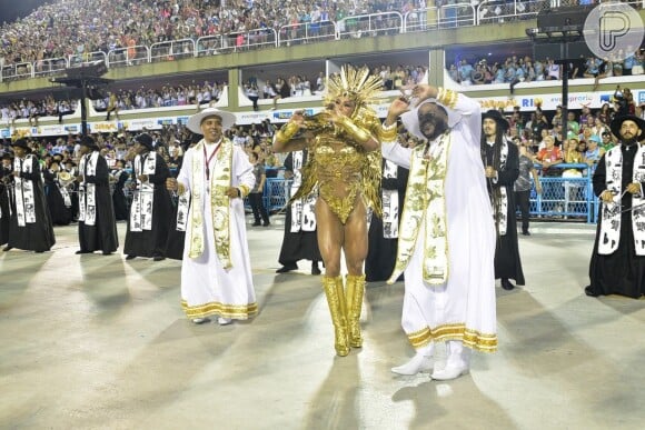 Gracyanne Barbosa foi a rainha de bateria do desfile de carnaval da União da Ilha, nesta terça-feira, 5 de março de 2019