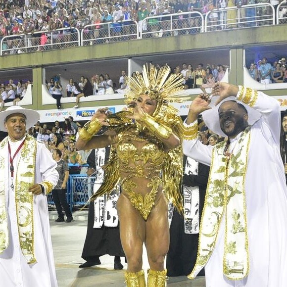 Gracyanne Barbosa foi a rainha de bateria do desfile de carnaval da União da Ilha, nesta terça-feira, 5 de março de 2019