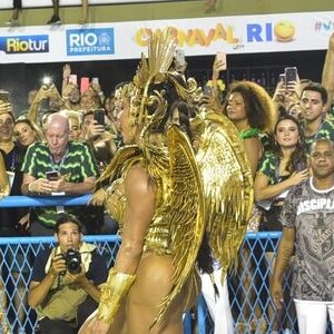 Gracyanne Barbosa também colocou fitas embaixo dos pés: 'Por causa do peso, sempre acabo com bolhas e isso ajuda'