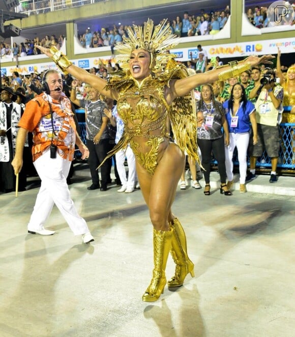 Gracyanne Barbosa foi a rainha de bateria do desfile de carnaval da União da Ilha pelo segundo ano seguido