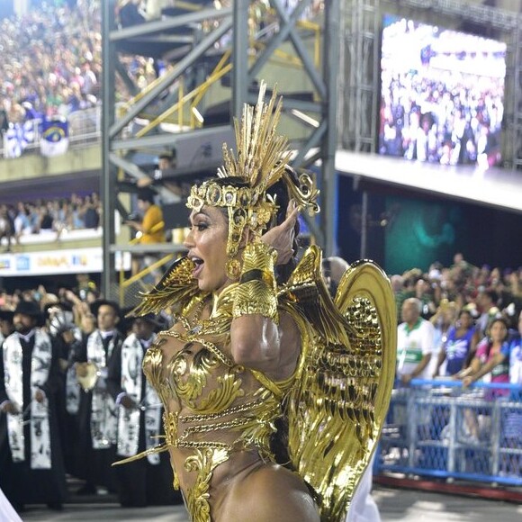 Gracyanne Barbosa foi a rainha de bateria do desfile de carnaval da União da Ilha pelo segundo ano consecutivo, nesta terça-feira, 5 de março de 2019