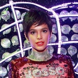 Bruna Marquezine apagou sua conta no Instagram e, no Twitter, repostou uma entrevista de Taylor Swift