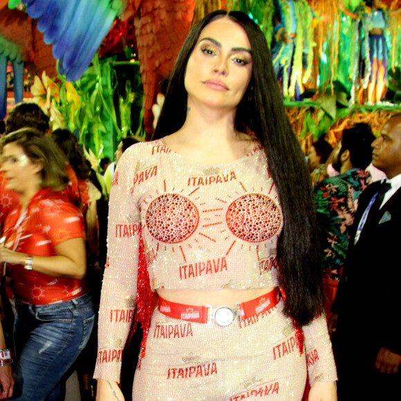 Cleo curtiu o último dia de Carnaval na Sapucaí no Camarote Itaipava