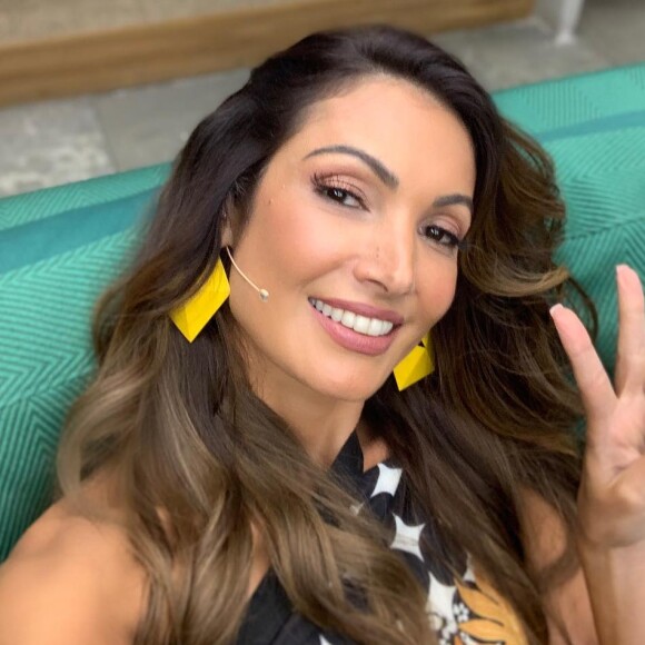 Patrícia Poeta não dispensa cores em seus looks e acessórios!