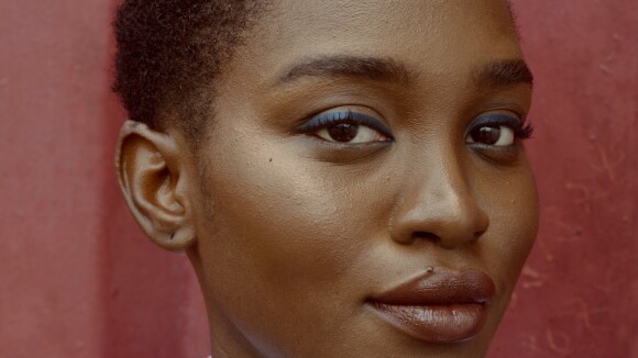 4 dicas básicas de make para pele negra, de acordo com beauty experts