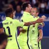 Neymar e Messi comemoram gol do Barcelona