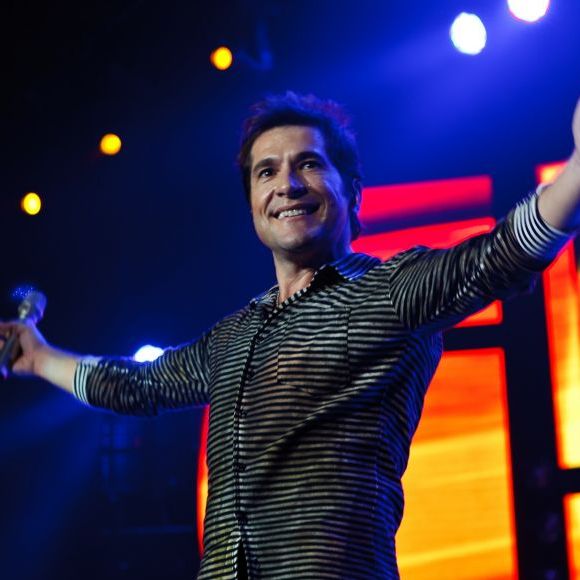 O cantor Daniel dividiu com os fãs, em sua rede social, registros da renovação de votos