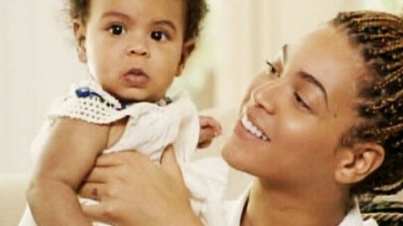 Beyoncé exibe nitidamente pela primeira vez o rosto de sua filha, Blue Ivy