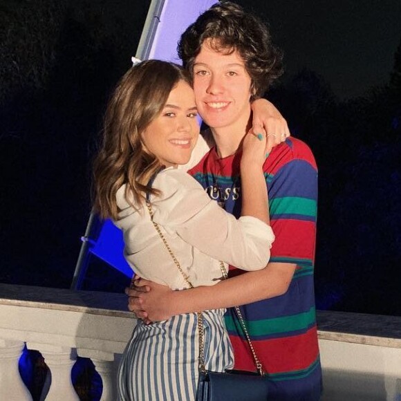 Maísa e Nicholas Arashiro trocam declarações no Twitter ao comemorar 1 ano e 4 meses de namoro na segunda-feira (18).