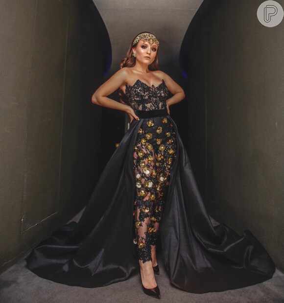 Larissa Manoela vestiu Lethicia Bronstein em seu primeiro Baile da Vogue