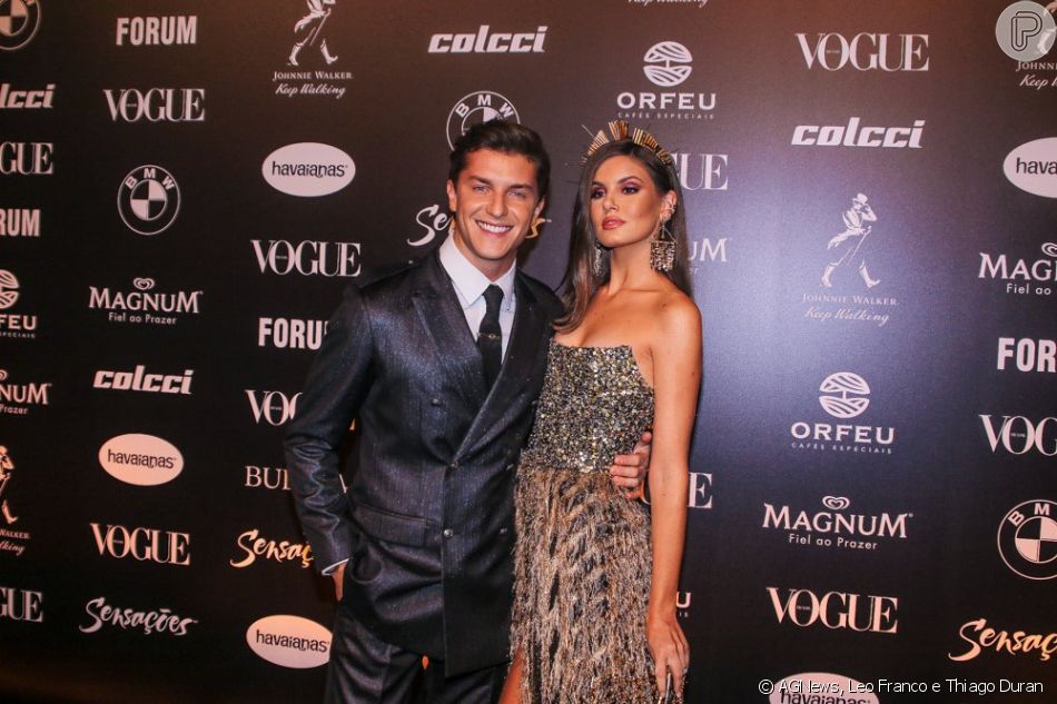 O casal Camila Queiroz e Klebber Toledo no Baile da Vogue 2019