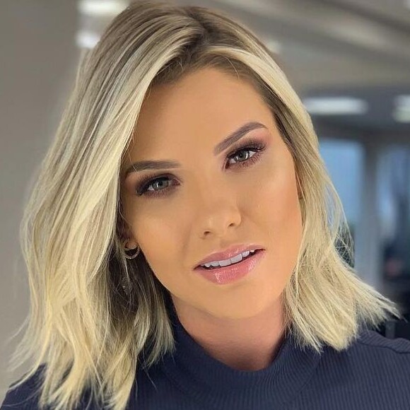 Andressa Suita apostou em look de grife de R$ 12 mil para show com Gusttavo Lima em São Paulo nesta quarta-feira, 27 de março de 2019