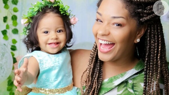 Juliana Alves mostrou a filha, Yolanda, no dentista pela primeira vez em foto postada no Instagram nesta quinta-feira, 28 de março de 2019