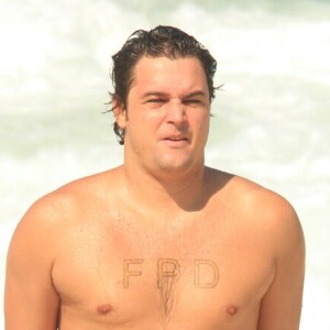 Felipe Dylon foi clicado aproveitando a praia de Ipanema, Zona Sul do Rio de Janeiro