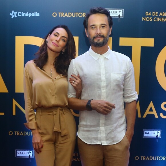 Rodrigo Santoro e a mulher, Mel Fronckowiak, mantêm a rotina entre Brasil e Estados Unidos