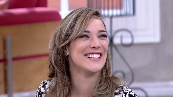 Loira, Adriana Birolli, de 'Império', ganha elogio do namorado: 'Mais sexy'
