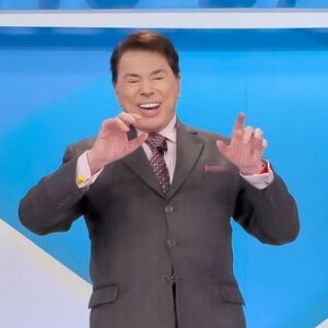 Silvio Santos apareceu com detalhe inusitado no look ao gravar pela primeira vez no ano, nesta terça-feira, 9 de abril de 2019