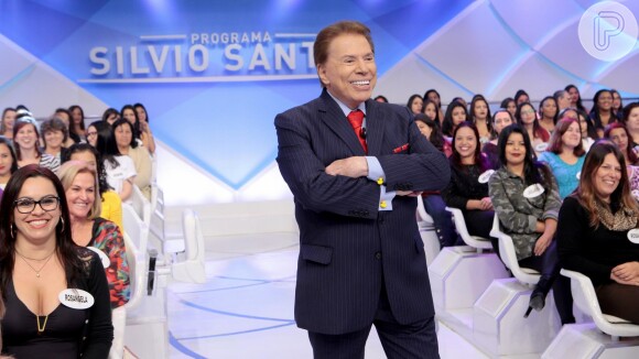 Silvio Santos apareceu com combinação diferente no seu look e agradou fãs
