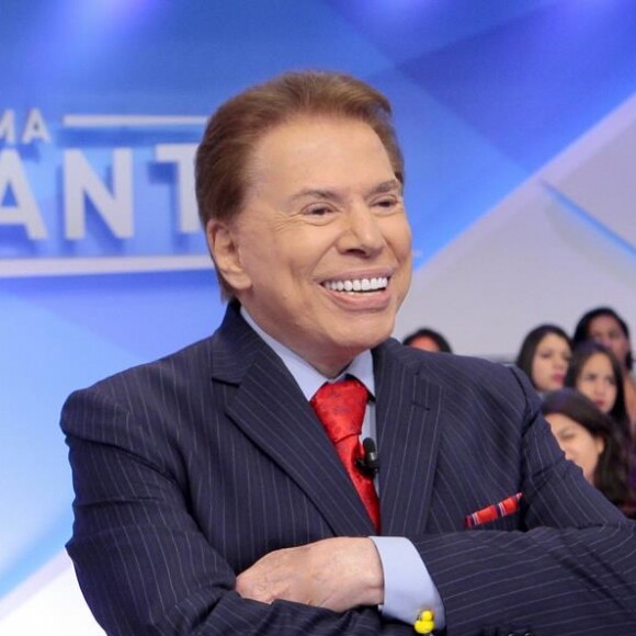 Silvio Santos apareceu com combinação diferente no seu look e agradou fãs