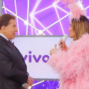 Silvio Santos cutucou Claudia Leitte após se envolver em polêmica com a cantora: 'Enche o saco!'