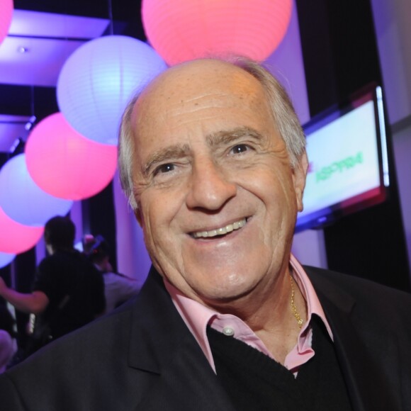 Aos 86 anos, Ary Fontoura já compartilhou foto se exercitando em academia: 'Rindo, mas só eu sei o quanto é difícil manter o abdômen em dia'