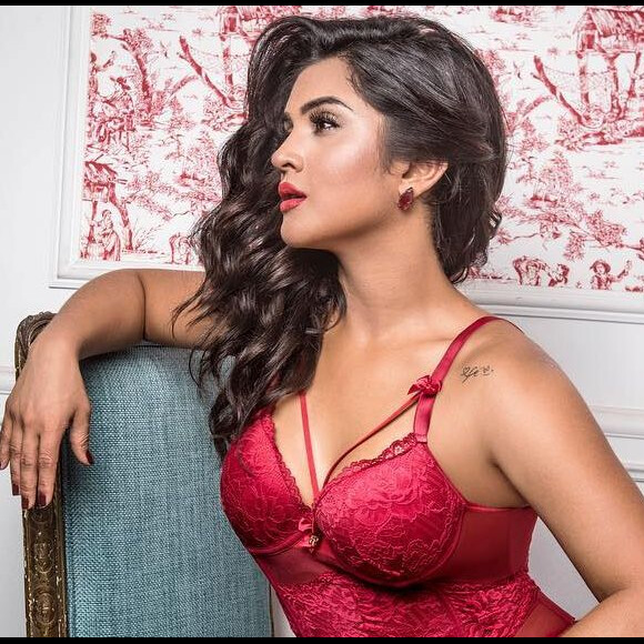 Mileide Mihaile exibiu o corpão em foto de lingerie no Instagram nesta quarta-feira, 10 de abril de 2019