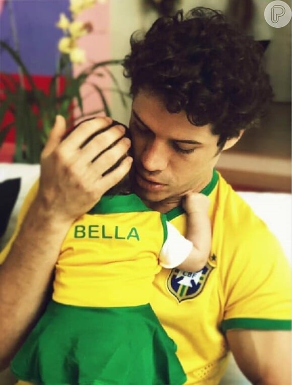 Bella já curtiu sua primeira Copa do Mundo torcendo pelo Brasil 