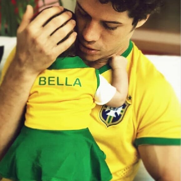Bella já curtiu sua primeira Copa do Mundo torcendo pelo Brasil 