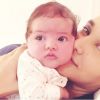 Com apenas 2 meses, Bella já tinha grandes semelhanças com a mãe, Débora Nascimento
