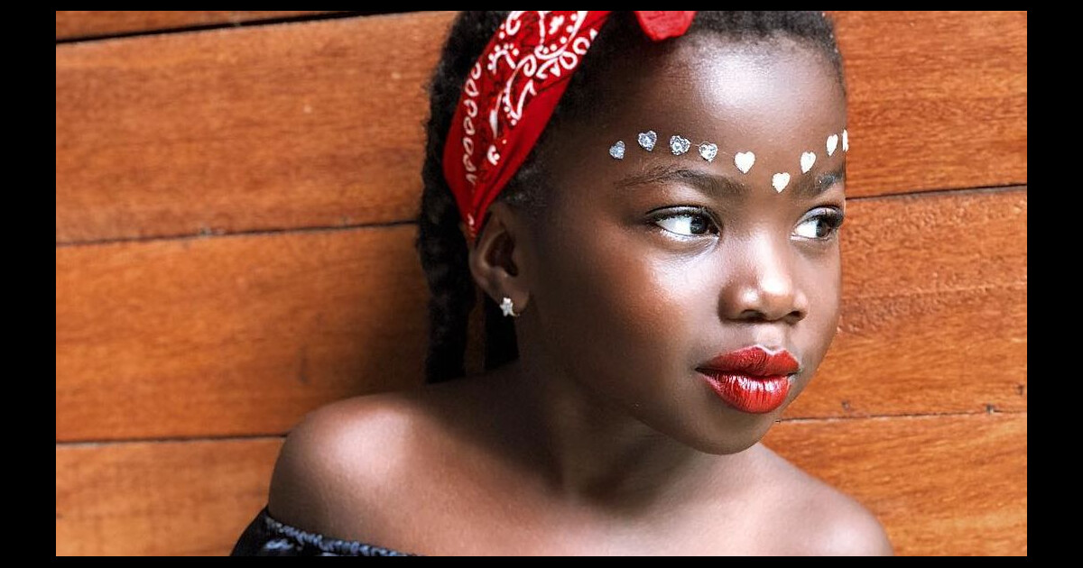 Modelos mirins! Neta de Preta Gil, Sol de Maria ensina pose para Títi. Vídeo! Purepeople Modelos mirins! Neta de Preta Gil, Sol de Maria ensina pose para Títi. Vídeo! Purepeople