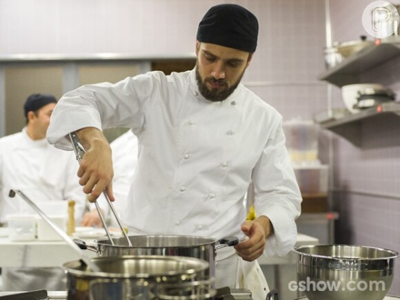 Rafael Cardoso interpreta o chef de cozinha Vicente na novela 'Império'