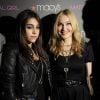 Madonna psoa com a filha, Lourdes Maria, durante lançamento ca coleção 'Material Girl'