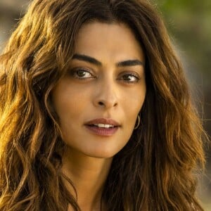 Juliana Paes explica sobrancelha 'selvagem' e unha por fazer em vídeo nesta quarta-feira, dia 17 de abril de 2019