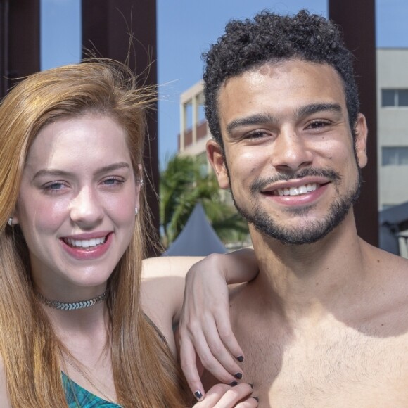 Sophia Abrahão e Sérgio Malheiros namoram há 4 anos. Casal engatou o relacionamento durante as gravações da novela 'Alto Astral'