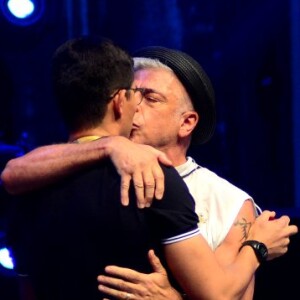 Lulu Santos e Clebson Teixeira ficaram noivos em janeiro durante show do cantor no Rio de Janeiro