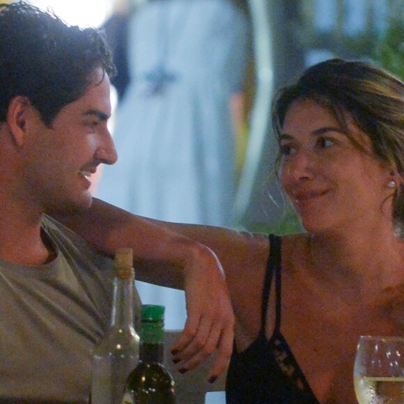 Alexandre Pato e Rebeca Abravanel assumiram o romance no final de 2018