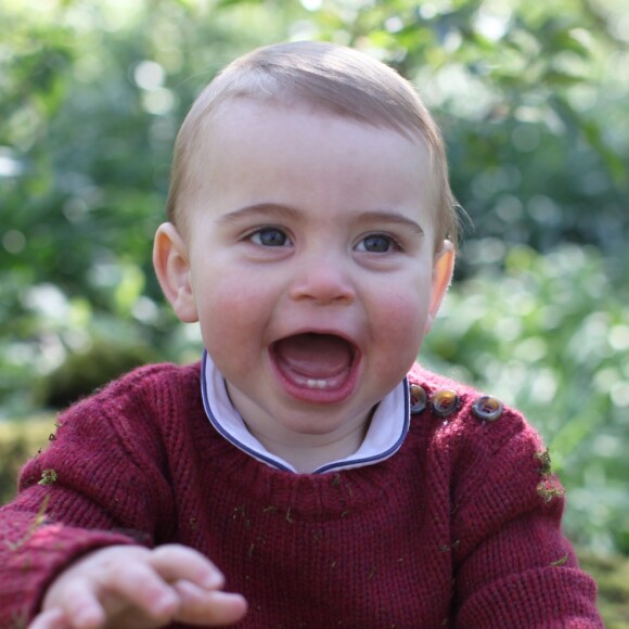 Louis, filho caçula de Kate Middleton e Príncipe William, provou que é um verdadeiro trendsetter